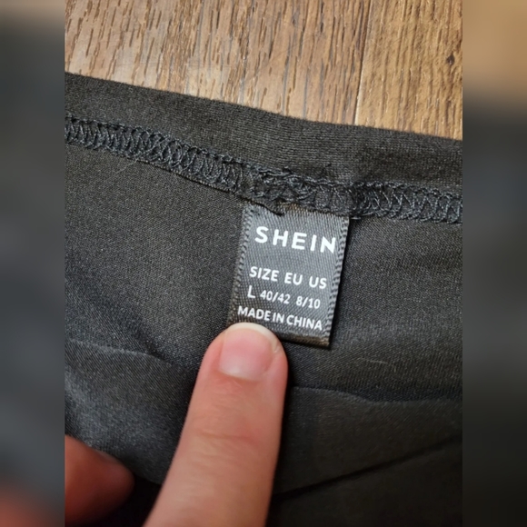 FREE W BUNDLE Shein puff sleeve mini dress - Picture 8 of 15